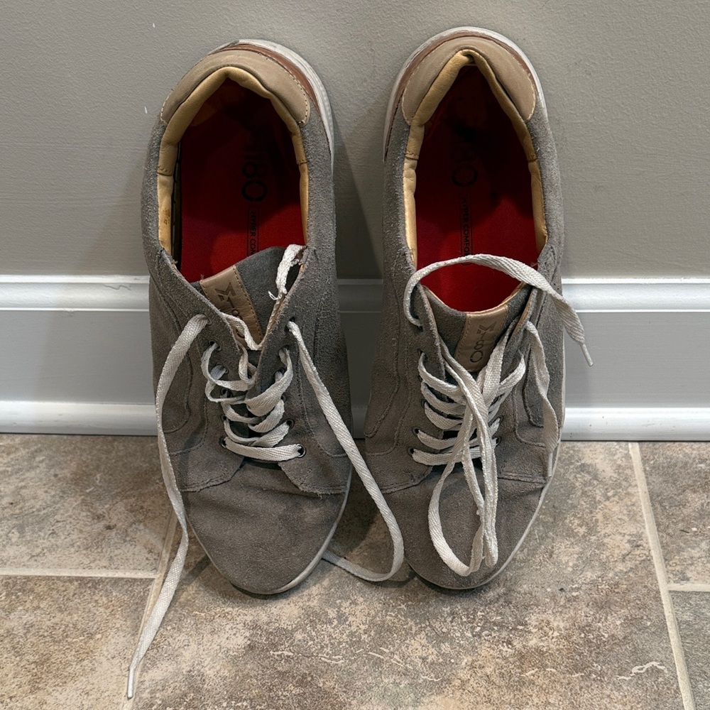 M180 Men’s Gray Suede Sneakers